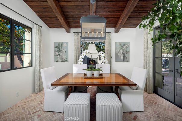 Chandelier, Dining room, Fireplace, Interior, Wooden Beams, Wooden Ceilings