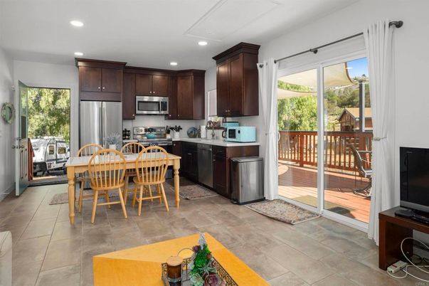 Dining room, Interior, Kitchen, Recessed Lighting, Stainless Steel Appliances