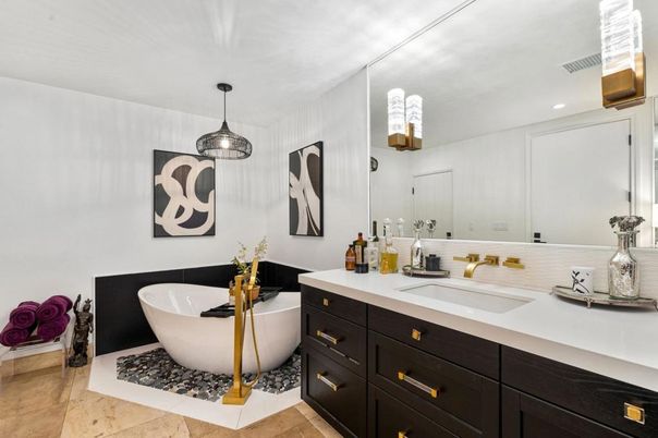 Bathroom, Dual Sink Vanities, Free Standing Baths, Interior, Pendant Lights, Recessed Lighting