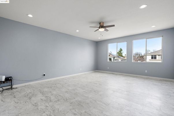 Empty room, Interior, Marble, Recessed Lighting