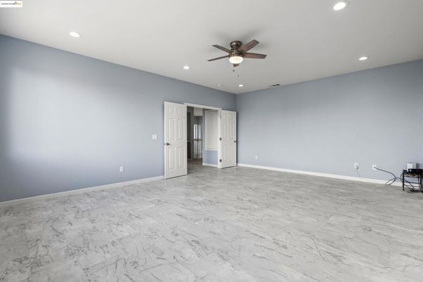Empty room, Interior, Marble, Recessed Lighting