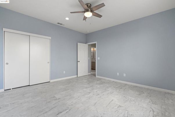 Empty room, Interior, Marble, Recessed Lighting