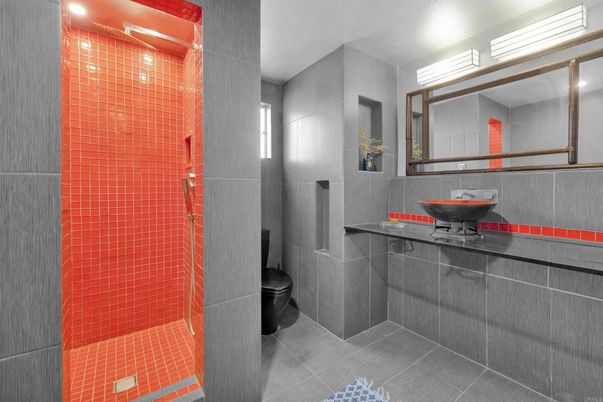 Bathroom, Interior, Recessed Lighting