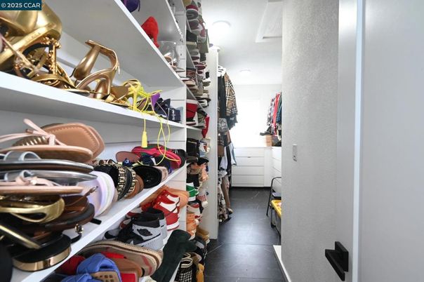 Interior, Walk-in Closets