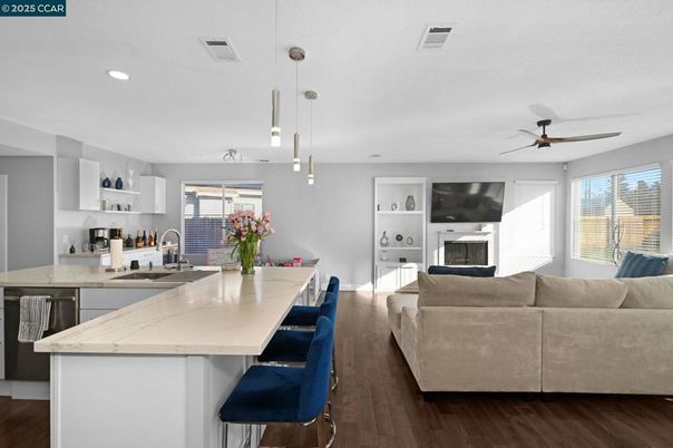 Interior, Kitchen, Living room, Pendant Lights, Recessed Lighting, Wood Texture Flooring