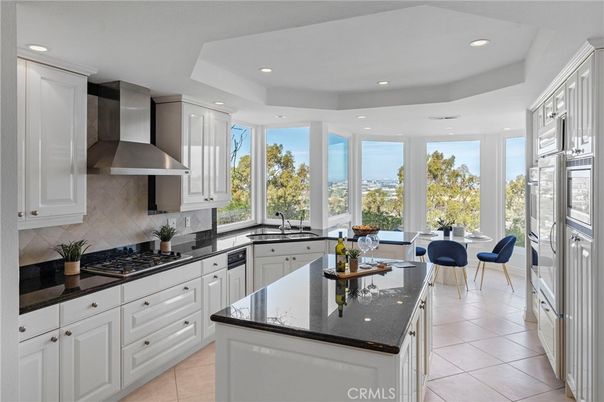 Dining room, Interior, Kitchen, Recessed Lighting, Stainless Steel Appliances