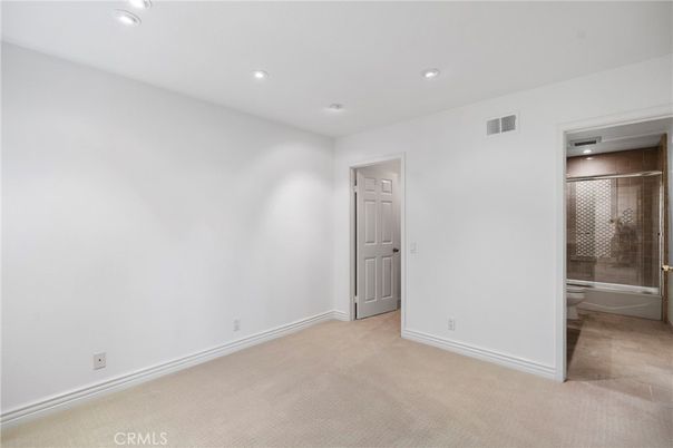 Bathroom, Empty room, Interior, Recessed Lighting