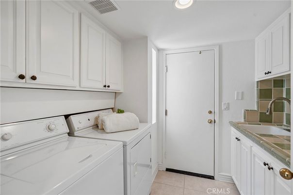 Interior, Recessed Lighting, Washer