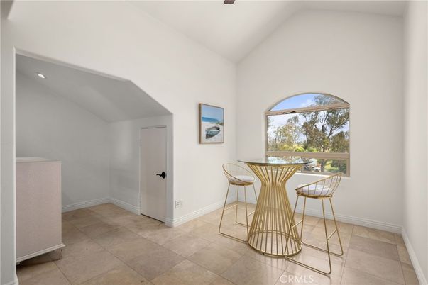 Dining room, Interior, Recessed Lighting