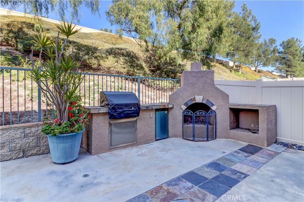 Exterior, Fireplace