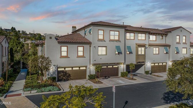 Attached, Exterior, Facade, Mediterranean