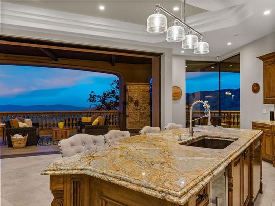 Interior, Living room, Pendant Lights, Recessed Lighting