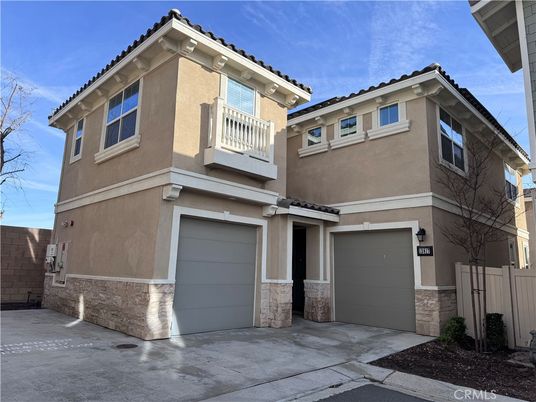 Attached, Exterior, Facade, Mediterranean