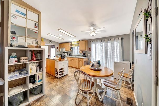 Dining room, Interior, Kitchen, Recessed Lighting