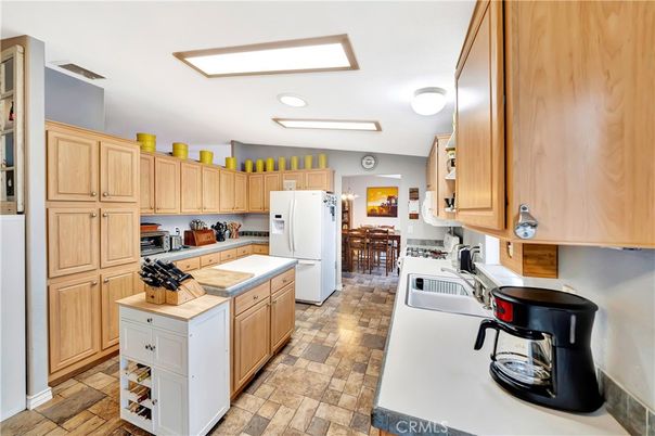 Dining room, Interior, Kitchen, Recessed Lighting, Tile Countertops