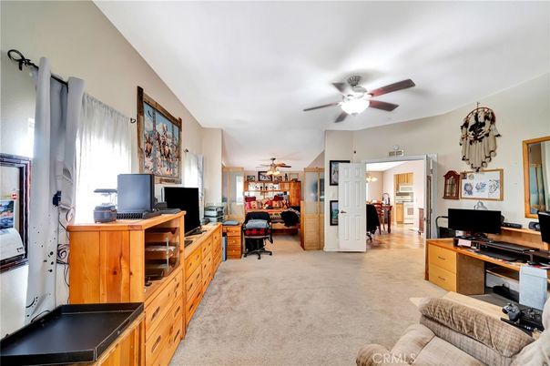 Home Office, Interior