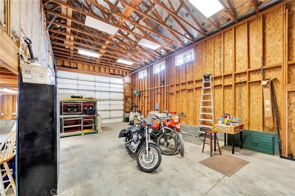Garage, Interior, Wooden Beams, Wooden Walls