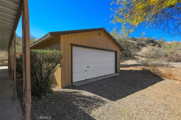 Detached Garage, Exterior