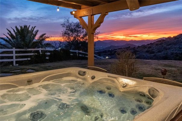 Exterior, Hot Tub