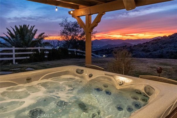 Exterior, Hot Tub