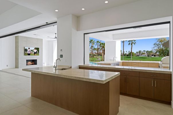 Fireplace, Interior, Kitchen, Recessed Lighting