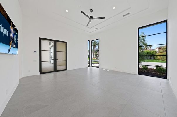 Empty room, Interior, Recessed Lighting