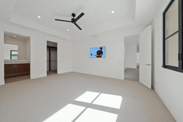 Empty room, Interior, Recessed Lighting