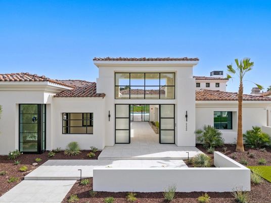 Exterior, Facade, Mediterranean