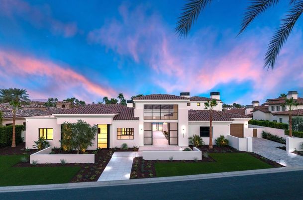 Exterior, Facade, Mediterranean