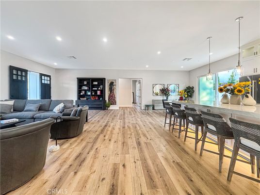Interior, Living room, Pendant Lights, Recessed Lighting, Wood Texture Flooring