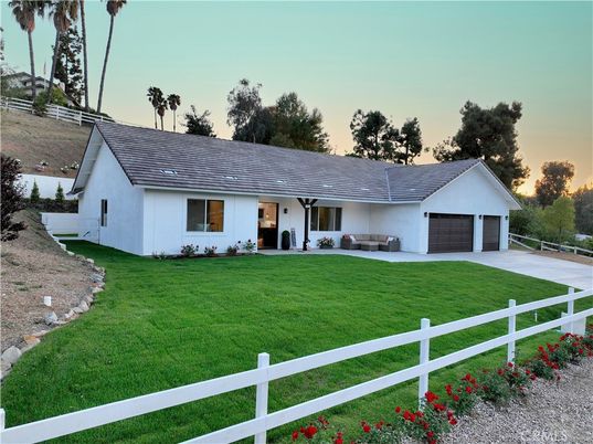 Backyard, Detached Garage, Exterior