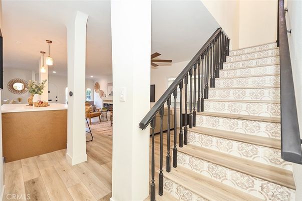 Interior, Pendant Lights, Recessed Lighting, Wood Texture Flooring
