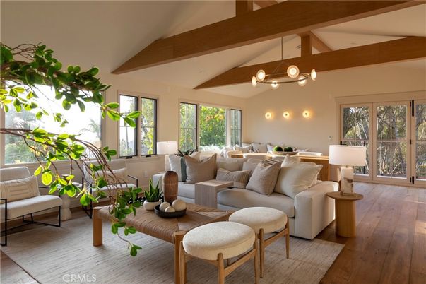 Interior, Living room, Pendant Lights, Wooden Beams, Wood Texture Flooring