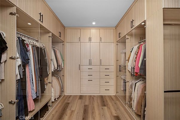 Interior, Recessed Lighting, Walk-in Closets, Wood Texture Flooring