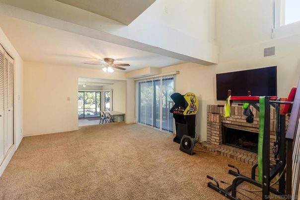 Fireplace, Fitness Equipment, Interior