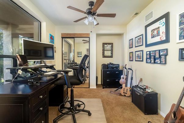 Home Office, Interior