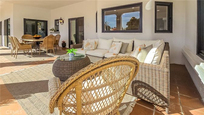Dining room, Exterior, Living room