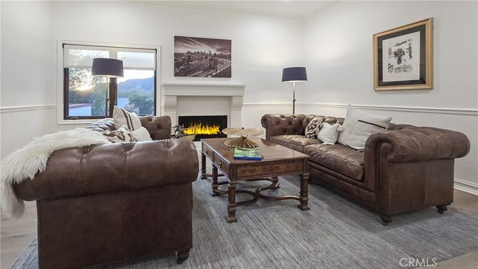Fireplace, Interior, Living room