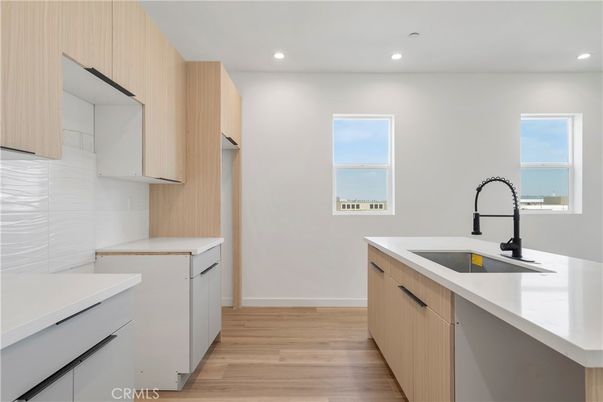 Interior, Kitchen, Recessed Lighting, Wood Texture Flooring