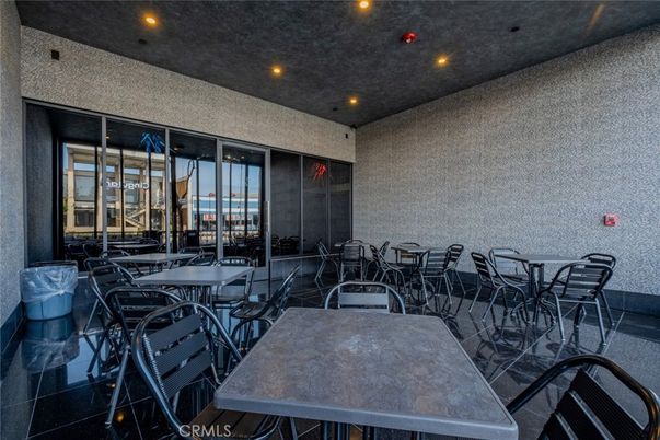 Dining room, Interior, Recessed Lighting
