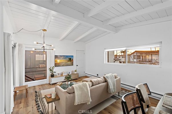 Interior, Living room, Pendant Lights, Wood Texture Flooring