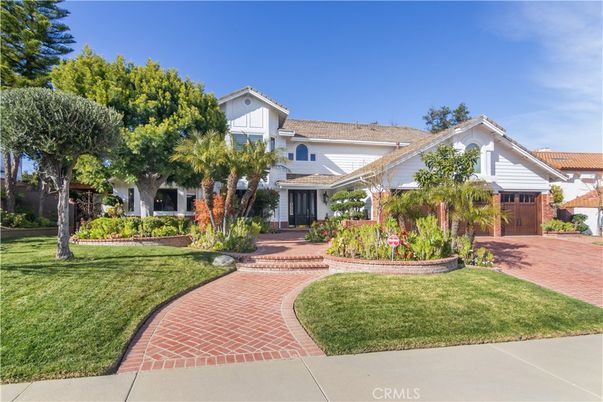 Backyard, Exterior, Facade, Farmhouse