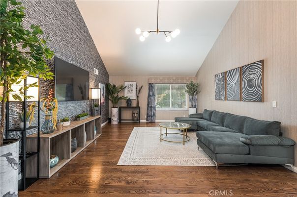 Interior, Living room, Pendant Lights, Wood Texture Flooring