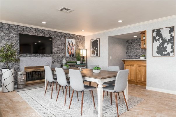 Dining room, Interior, Recessed Lighting