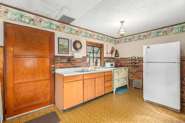 Interior, Kitchen, Stone Walls
