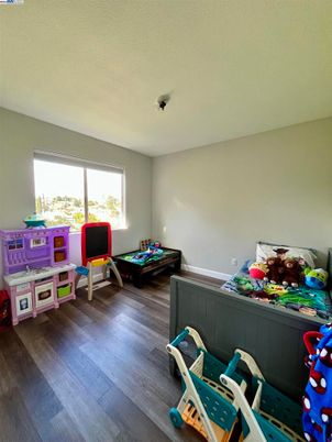 Game Room, Interior, Wood Texture Flooring