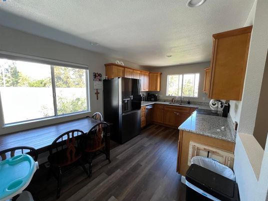 Dining room, Interior, Kitchen, Recessed Lighting, Wood Texture Flooring