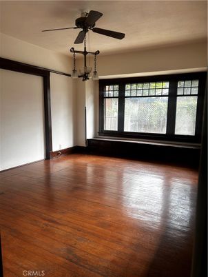 Empty room, Interior, Pendant Lights, Wood Texture Flooring