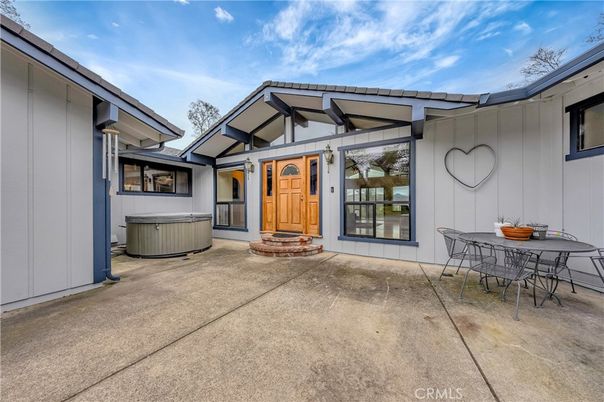 Exterior, Hot Tub