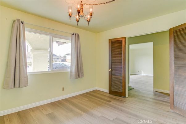 Chandelier, Empty room, Interior, Wood Texture Flooring